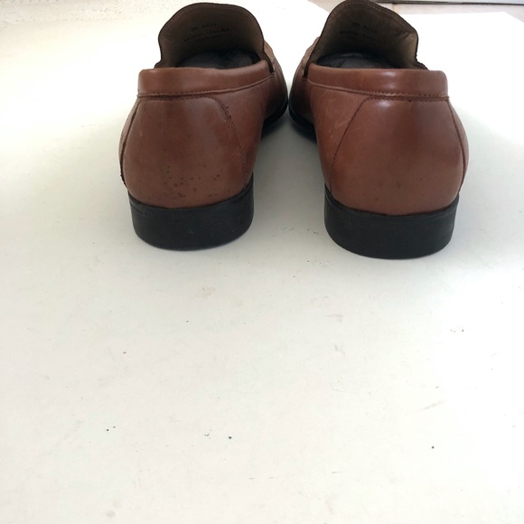 Johnston & Murphy Cresswell Venetian loafer.11